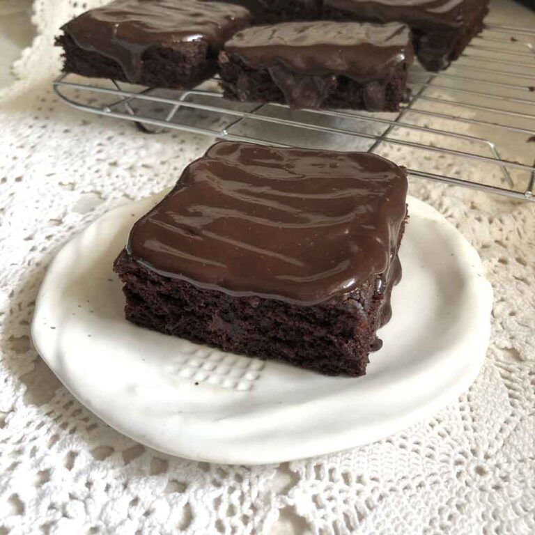 chocolate vinegar cake