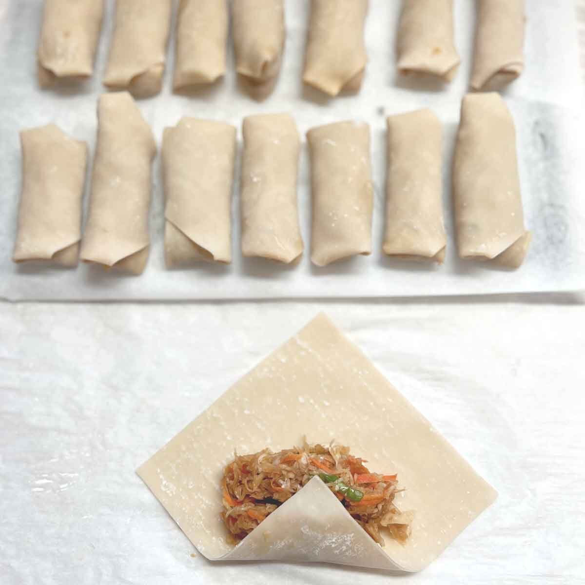 filling egg roll wrappers